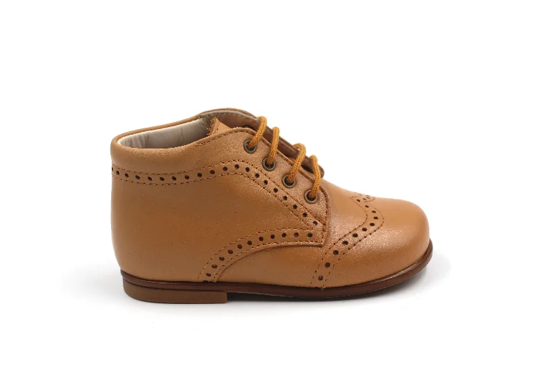 Men's chemical - resistant booties for laboratory workBeberlis Light Brown Wingtip Baby Bootie