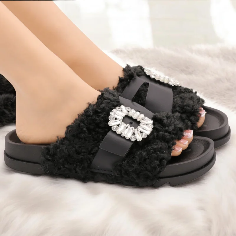 Men's slippers in a warm color like red or brown Buckle fur slipper