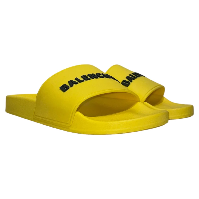 Men's sandals in a neutral color like black or brownBALENCIAGA/Sandals/US 7/Nylon/YEL/Slip-on/PLAIN FONT YELLOW SLIDES