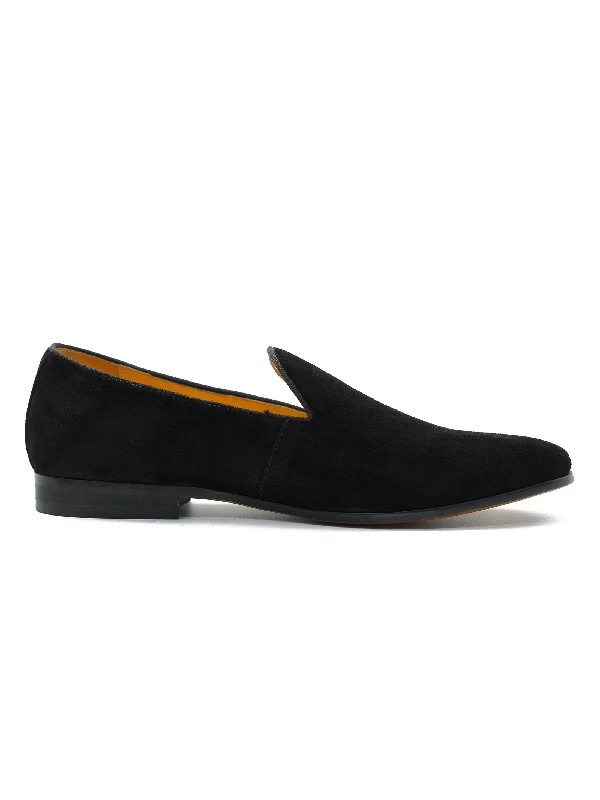 Men's loafers with a leather lacing systemBLACK VELVET PLAIN TUXEDO SLIPPERS