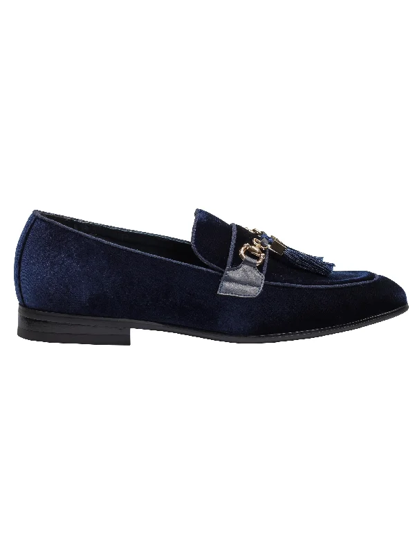 Men's loafers with a perforated leather upper for ventilationBLUE VELVET TASSEL LOFERS METAL SNAFFLE BUCKLE