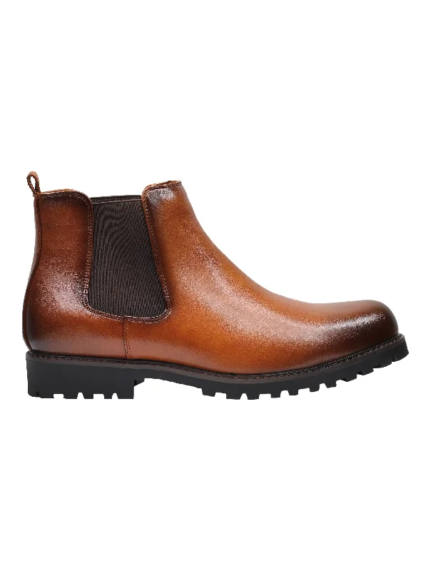 Men's loafers with a perforated leather upper for ventilationCHELSEA FAUX LEATHER BOOTS