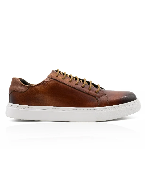 Men's loafers with a tassel front for a classic lookDark Tan Leather Trainers