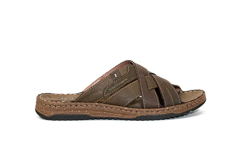 Men's leather sandals with an adjustable strapETHAN