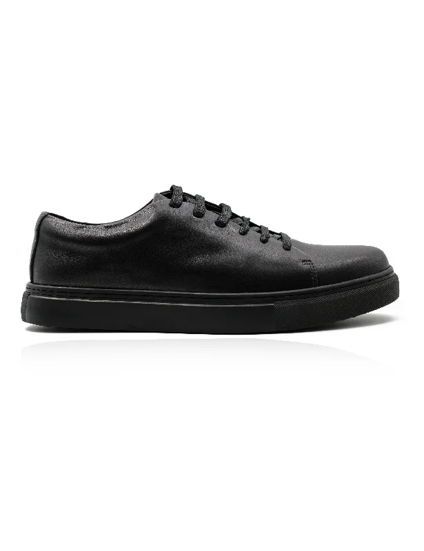 Men's loafers with a flexible sole for easy movementFull Black Real Leather Trainers