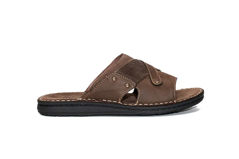 Men's sandals with a removable insole for cleaningHUGO BROWN