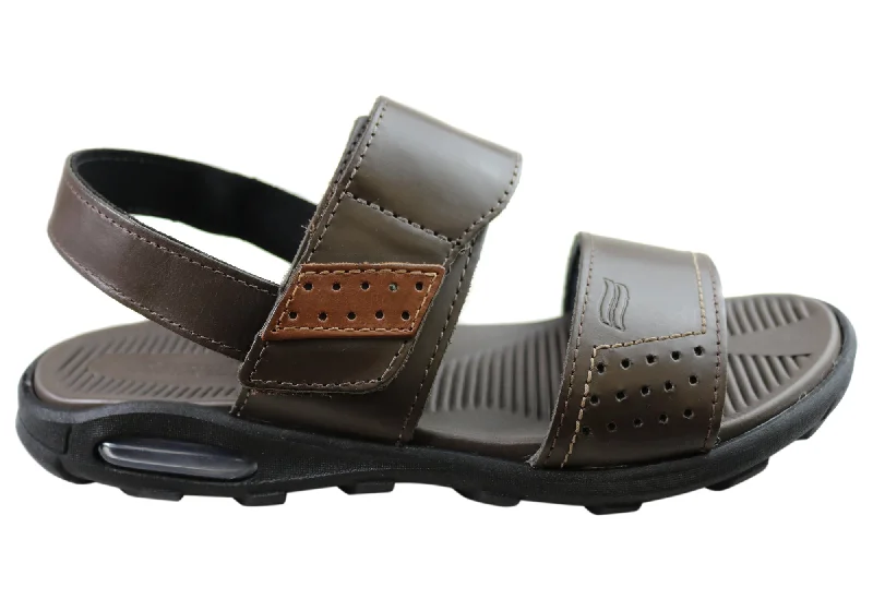 Men's leather sandals with an adjustable strapItapua Pauly Mens Leather Comfortable Sandals Made In Brazil