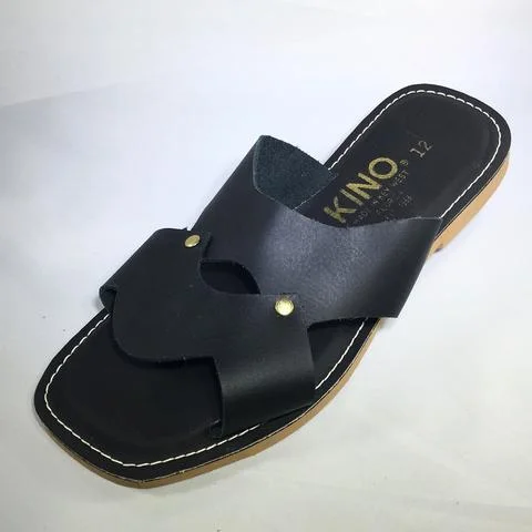 Men's sandals with a buckle closureMens Chancleta