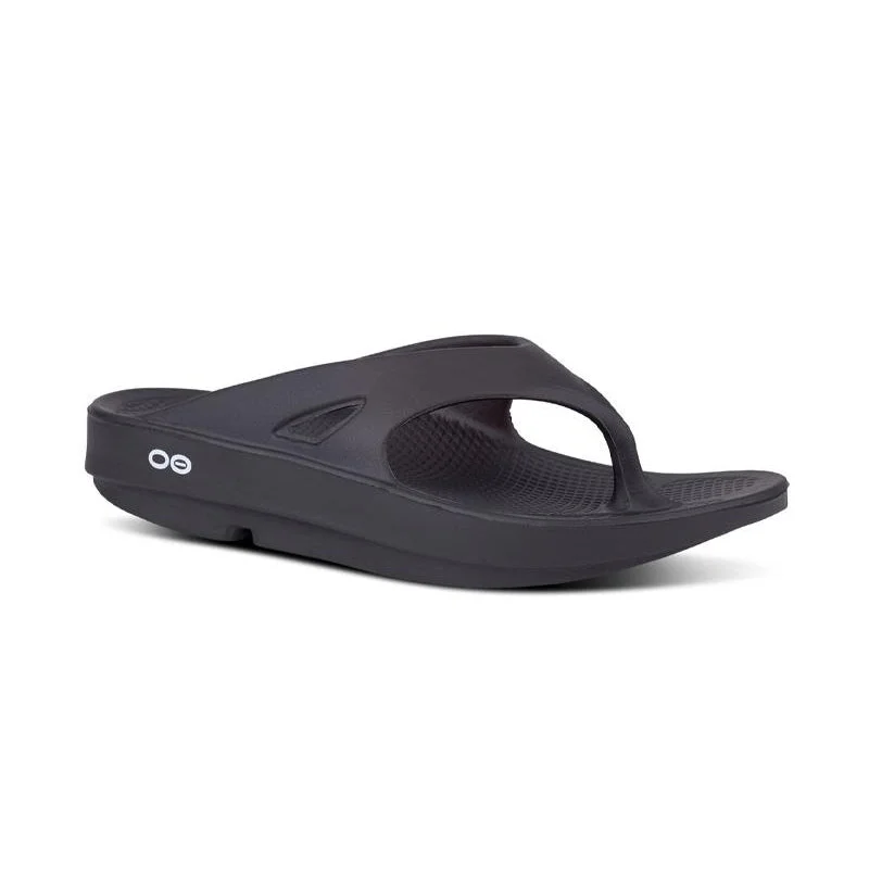 Men's sandals in a neutral color like black or brownMen's OOriginal Thong Black