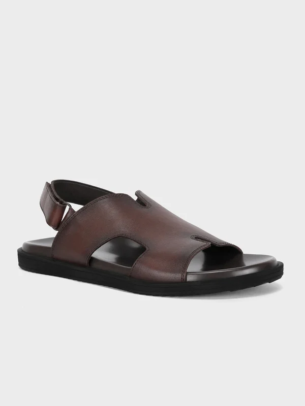 Men's sandals with a pointed toe for a stylish lookMen's "PIERRE" Backstrap Casual Sandals