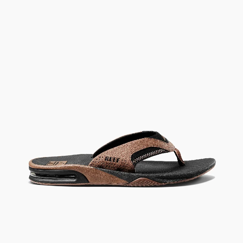 Men's sandals with a toe post designFanning