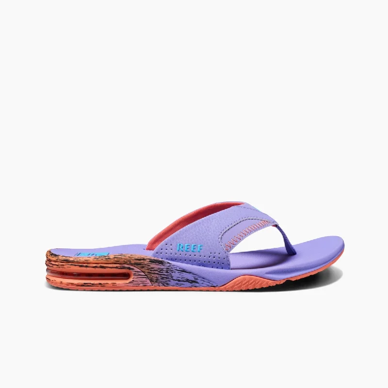 Men's sandals with a rubber sole for tractionFanning