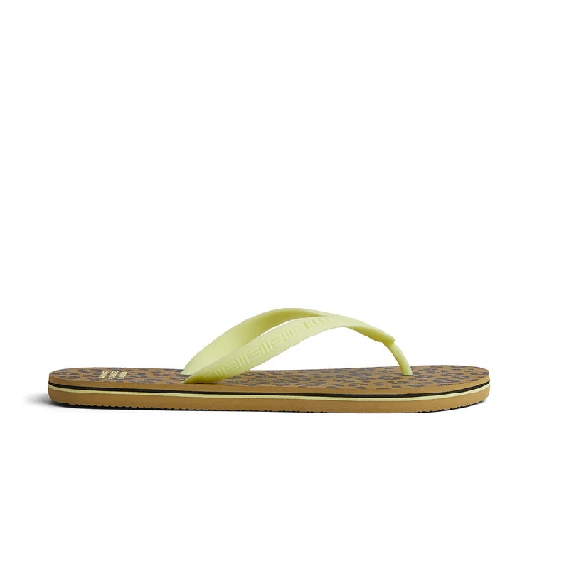 Men's sandals with a pointed toe for a stylish lookReef Seaside X Duvin