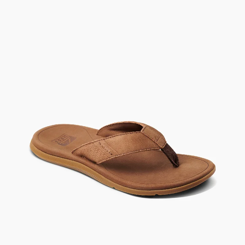 Men's sandals with a buckle closureReef Leather Santa Ana Sandal-Brown