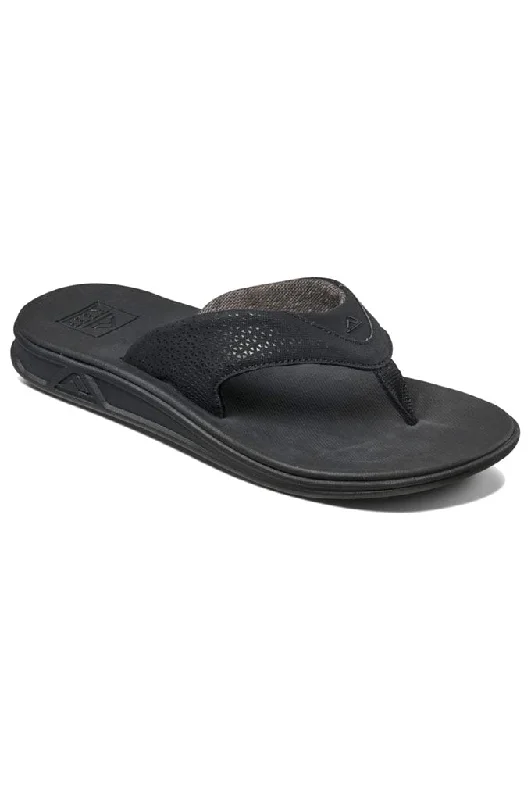 Men's sandals with a contrast stitching detailReef Rover Men's Sandals