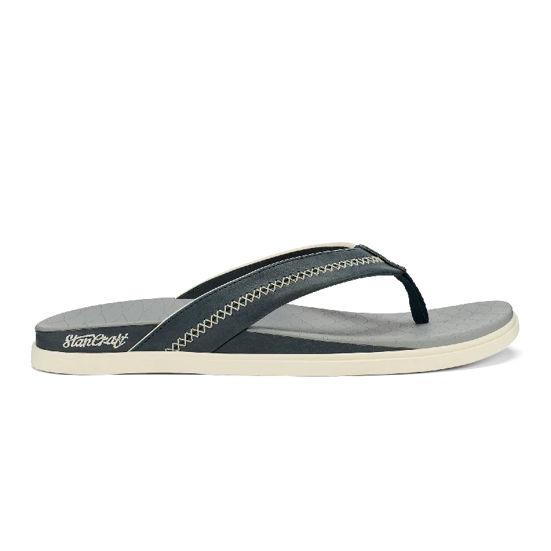 Men's sandals with a rubber sole for tractionShoreline  -  Stormy Blue / Pale Grey