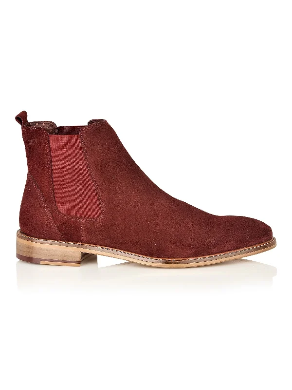 Men's loafers with a low - heeled designSUEDE CHELSEA BOOTS IN BORDO