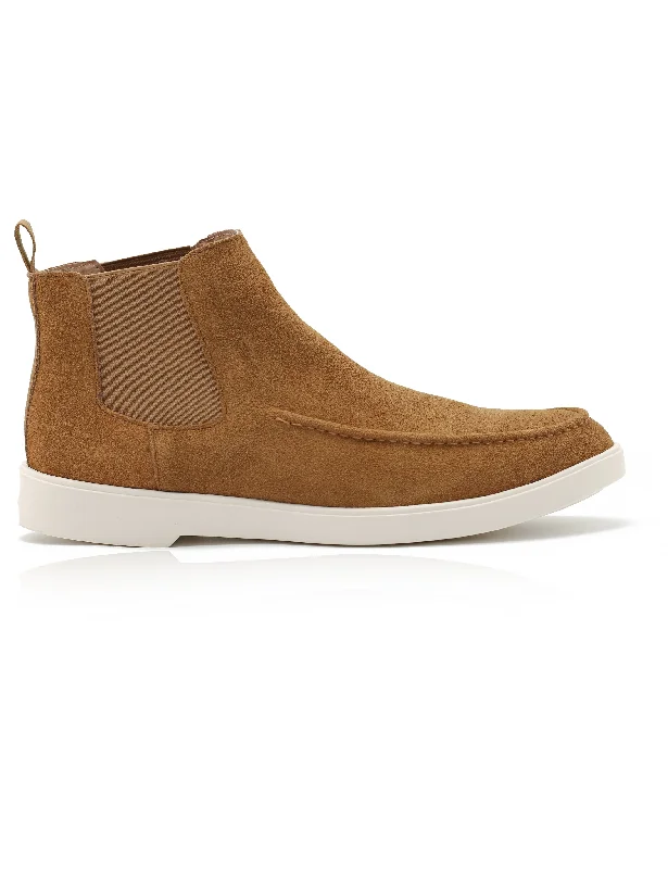 Men's loafers with a rubber sole for durabilityTan Suede Chelsea Boots Low Top