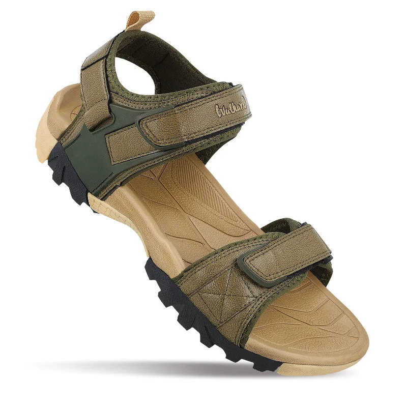 Men's sandals with a decorative buckle or charmWalkaroo Men Sandals  - WC4421 Olive