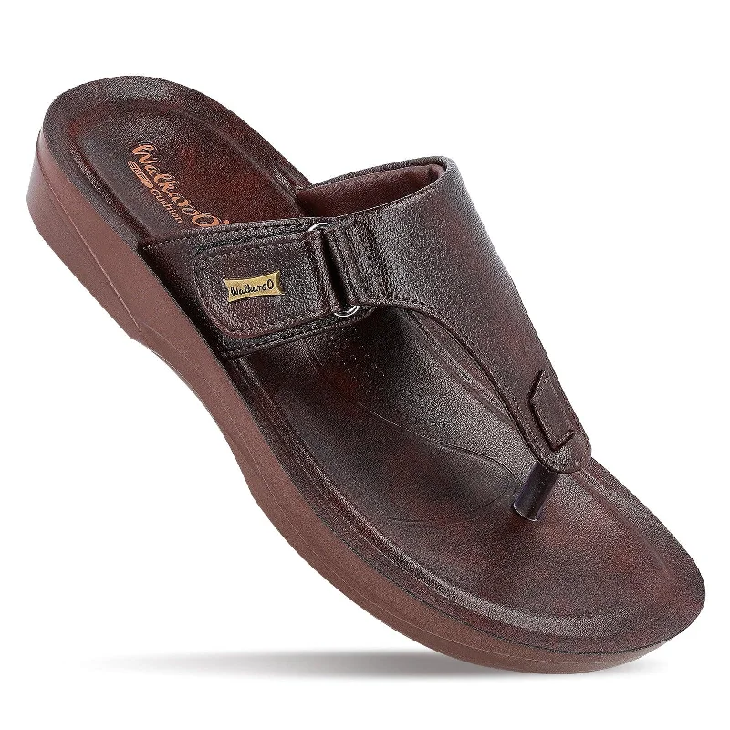 Men's sandals with a pointed toe for a stylish lookMen's Daily Wear Sandals - WE1022 Brown