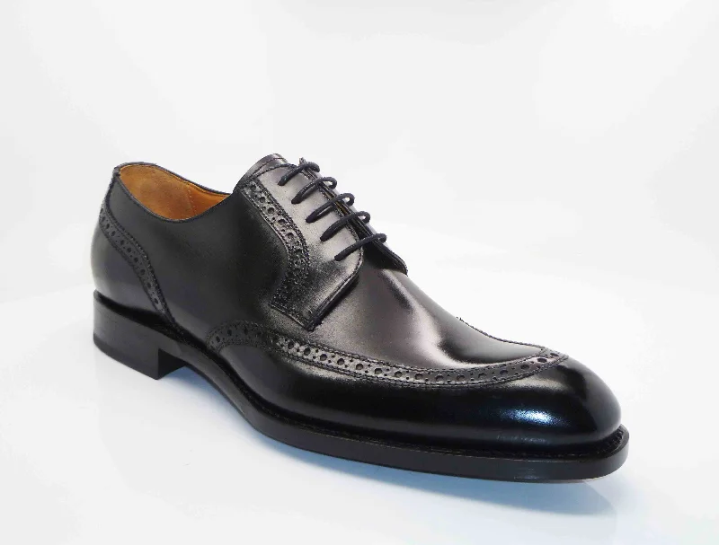 Men's Oxford shoes with a wingtip design and leather soleBurnished Calfskin "Colin" Lace-Up Oxford Black