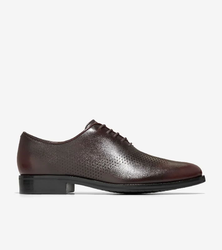 Men's Oxfords with a high - quality leather upperMen's Washington Grand Laser Wingtip Oxfords