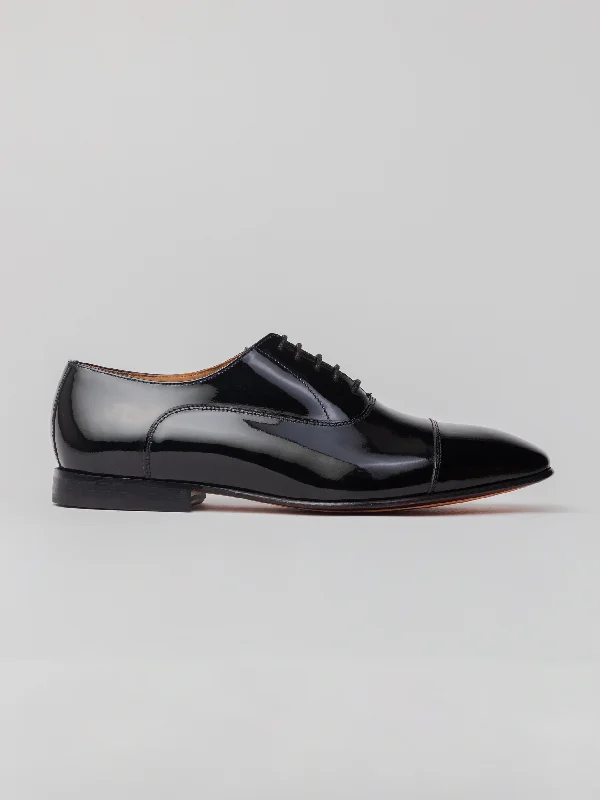 Men's Oxfords with a classic silhouette and a high - shine finishMaverick Toecap Oxford - Patent Black Men's Oxfords with a classic silhouette and a high - shine finishMaverick Toecap Oxford - Patent Black