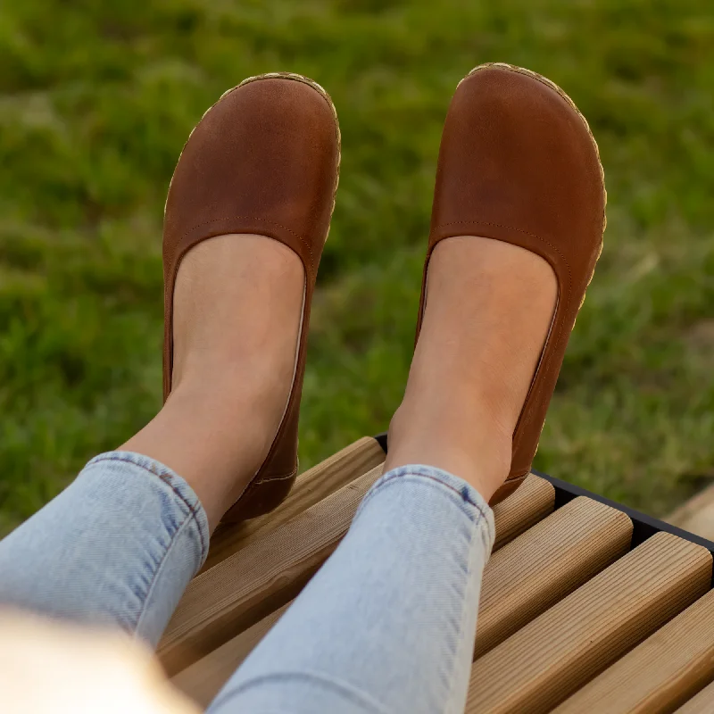 Men's barefoot shoes with a waterproof membrane and synthetic leatherHandmade Barefoot Leather Shoes for Women in Light Brown