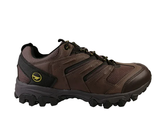 Men's hiking boots with a high - ankle supportHi-Tec Taurus (Brown/Black)