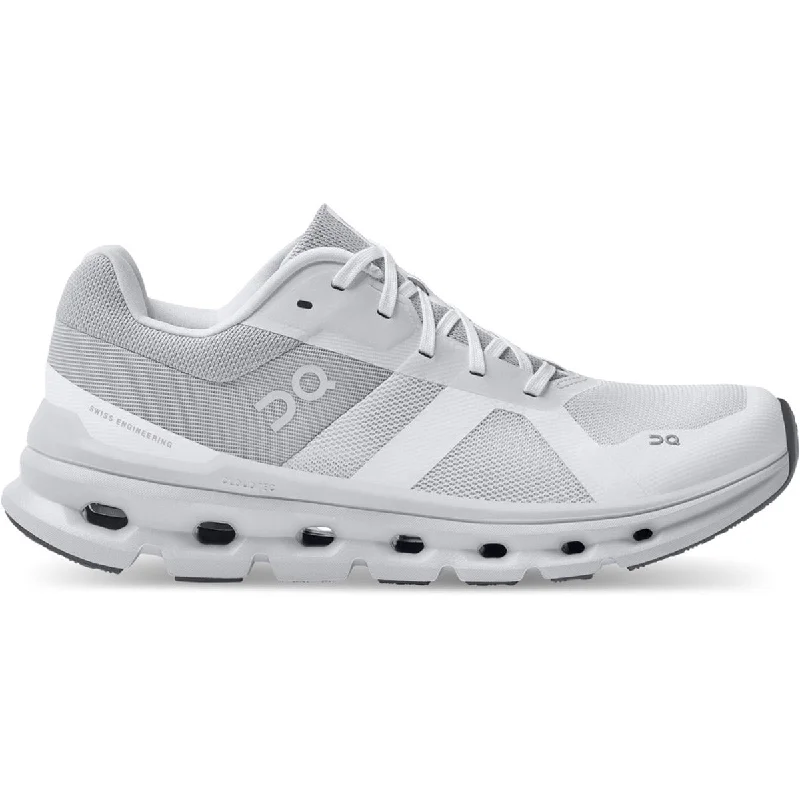 Men's running shoes with a soft, plush insoleWomen's Cloudrunner 4