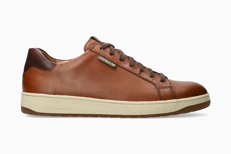 Men's sneakers with a chunky sole for a trendy lookHasko - Hazelnut