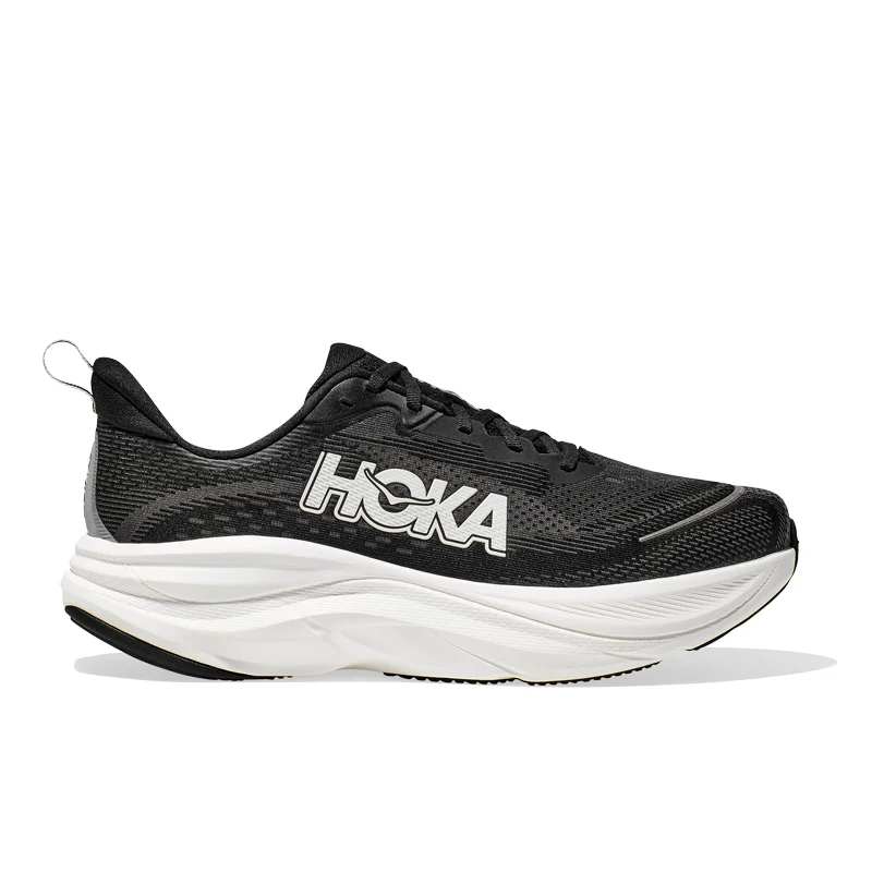 Men's walking shoes with a traction - optimized outsoleMen's Hoka Skyflow