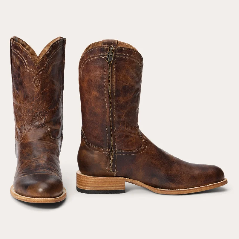 Men's western boots with a concho - studded strap and a pointed toeCash Zip Roper