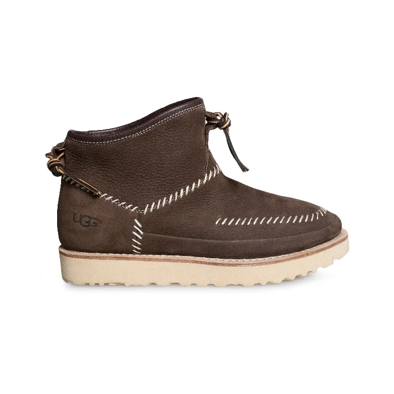 Men's buckle - detail winter boots for a rugged lookUGG Campfire Pull On Stout Boots - Men's